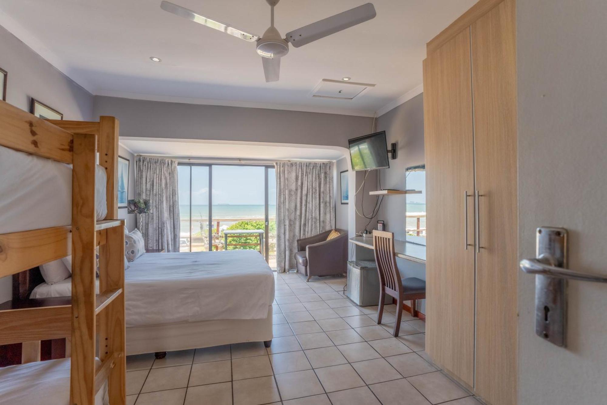 Glenashley Beach Accommodation - B&B And Backpackers Дурбан Екстер'єр фото