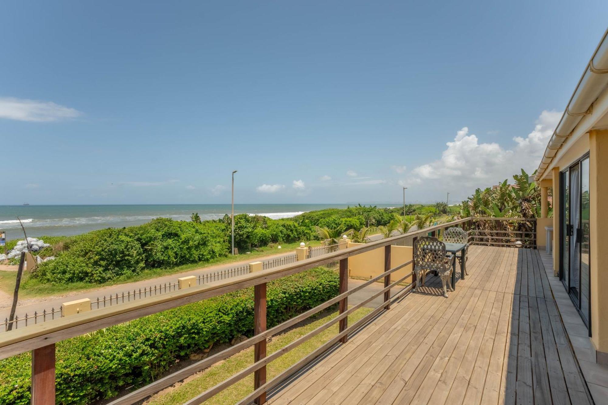 Glenashley Beach Accommodation - B&B And Backpackers Дурбан Екстер'єр фото